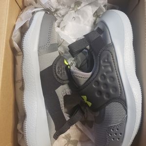 Under Armour BPS Runaway Size 11K Grey